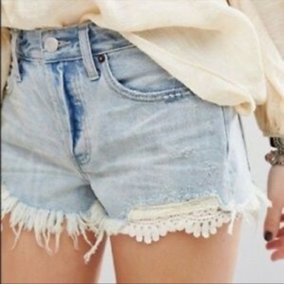 FREE PEOPLE We The Free Daisy Chain Denim Lace Shorts Distressed Boho Size 24 - Picture 2 of 14